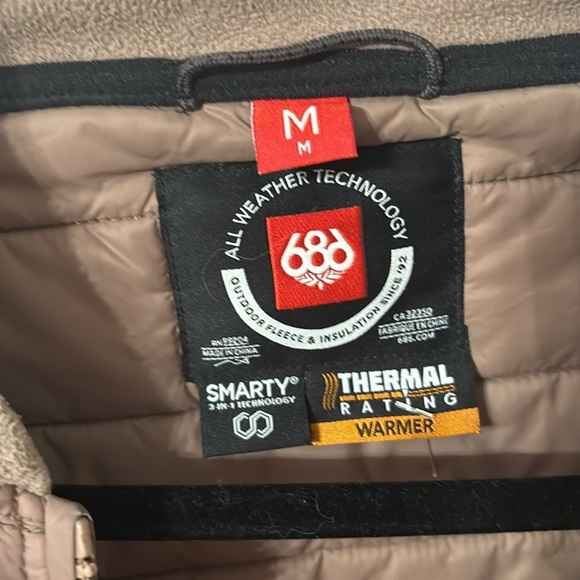 686 Thermal Puff Jacket - Picture 4 of 8